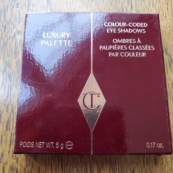 Charlotte Tilbury Queen of Glow Luxury Eyeshadow Palette - Picture 8 of 8